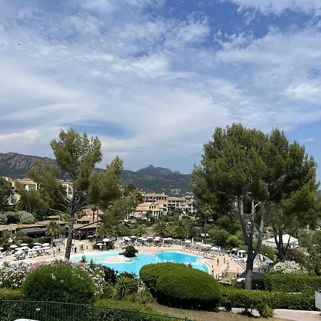 Cap Esterél 2 Pièces Vue Et Piscines Appartement *